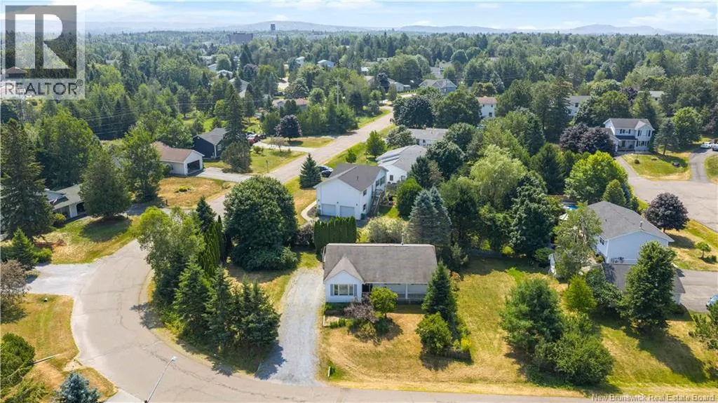 14 Pinewood Crescent
