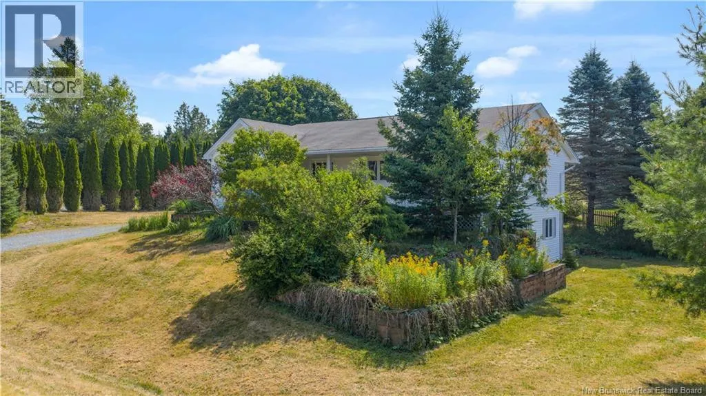 14 Pinewood Crescent