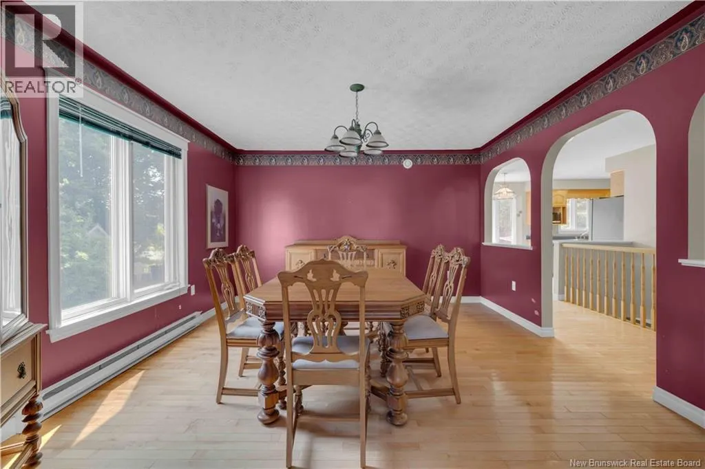 14 Pinewood Crescent