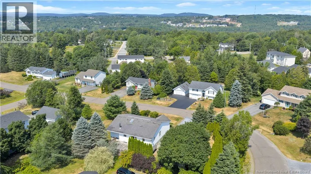 14 Pinewood Crescent