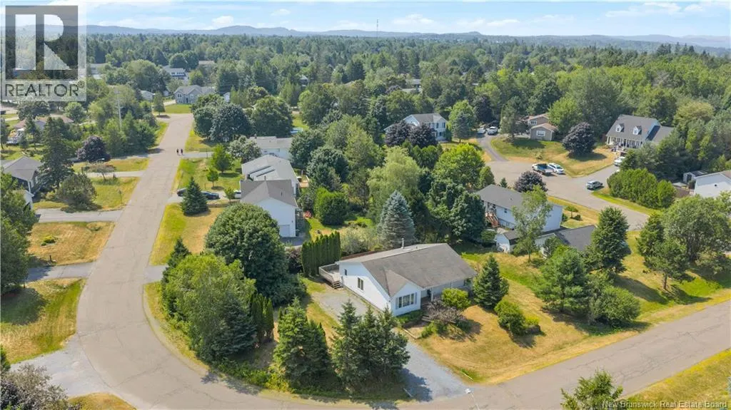14 Pinewood Crescent