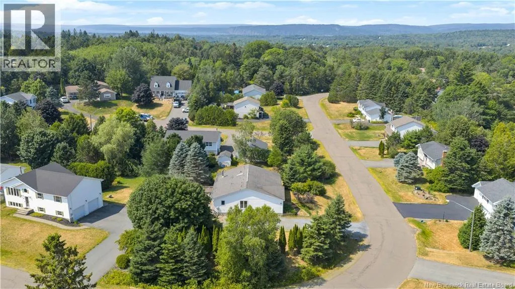 14 Pinewood Crescent