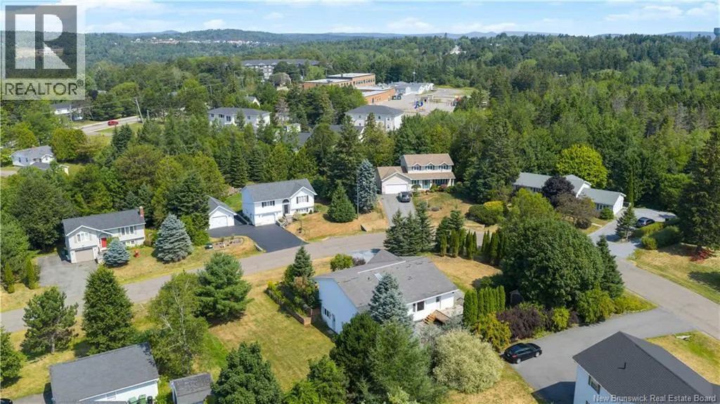14 Pinewood Crescent
