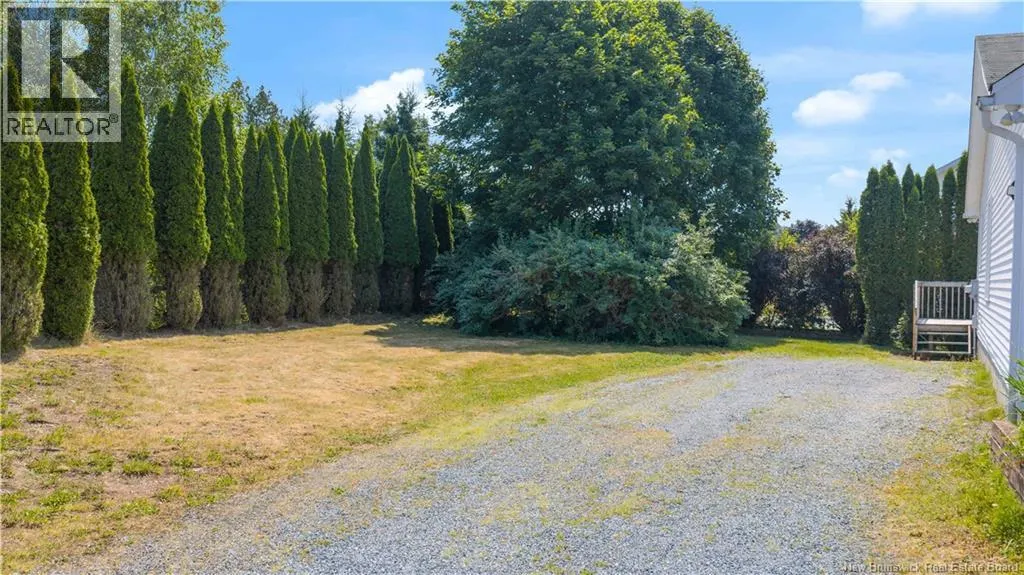 14 Pinewood Crescent