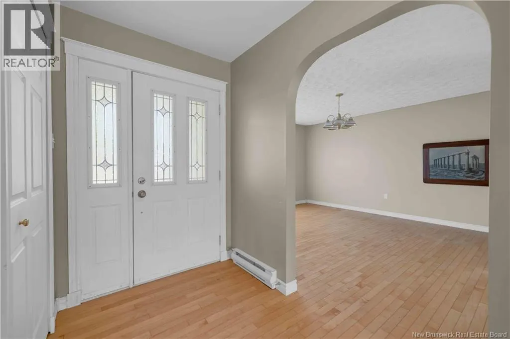 14 Pinewood Crescent
