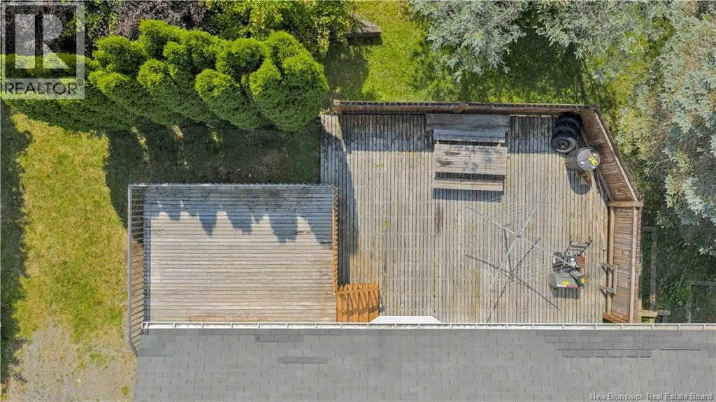14 Pinewood Crescent