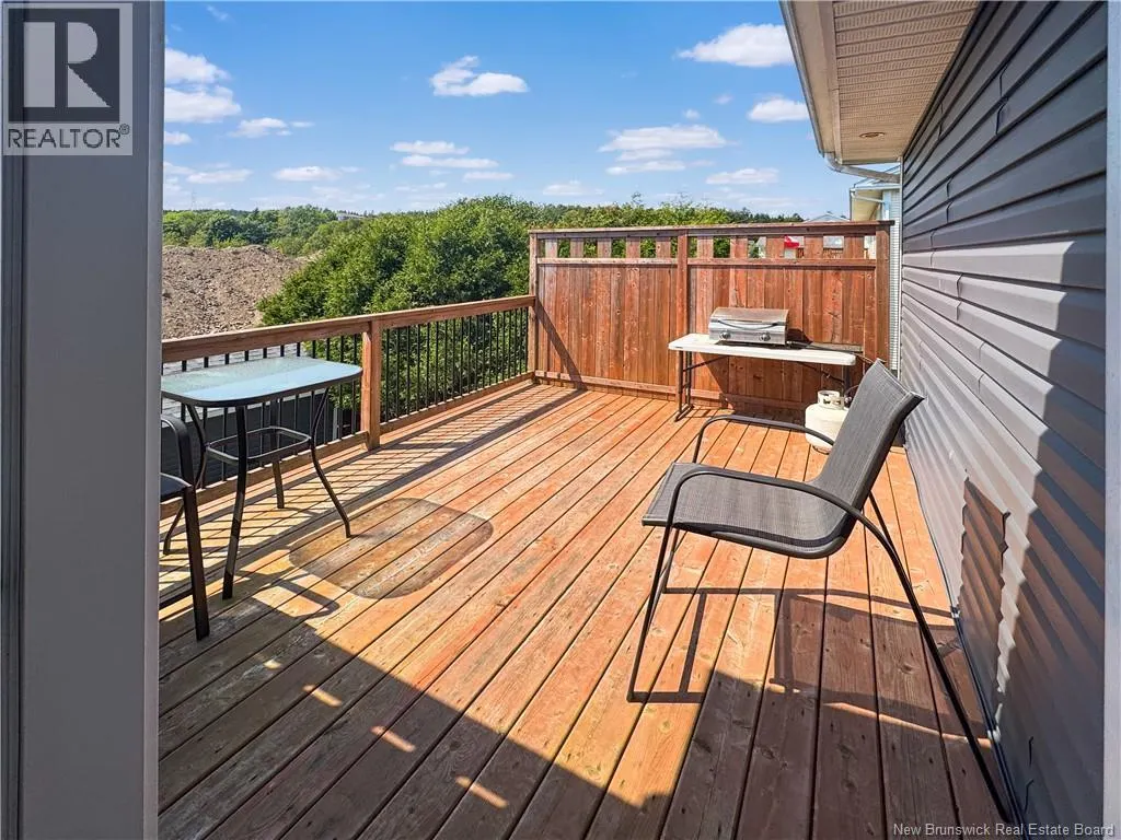 10 Lakefield Court