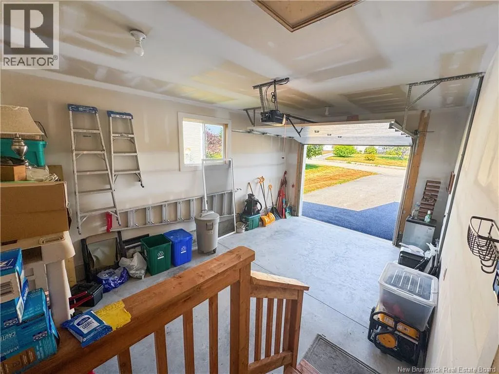 10 Lakefield Court