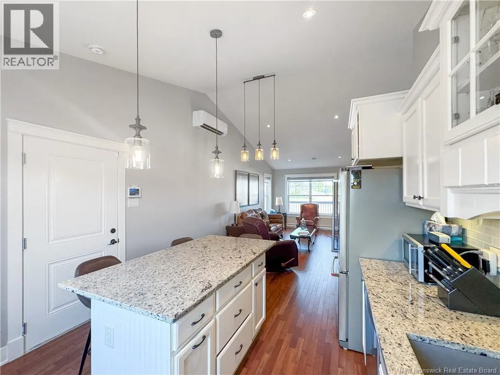 10 Lakefield Court