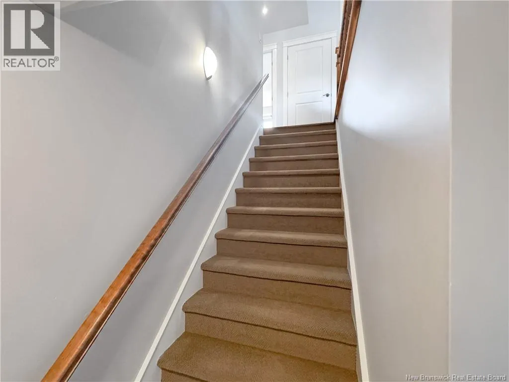 10 Lakefield Court