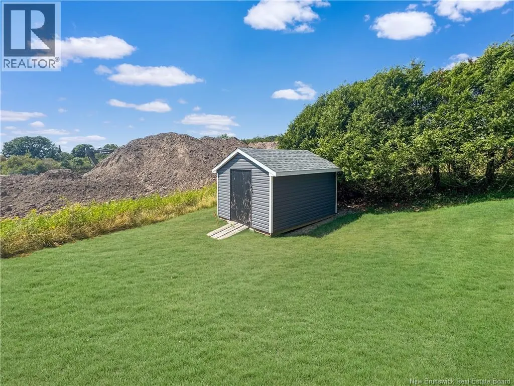 10 Lakefield Court