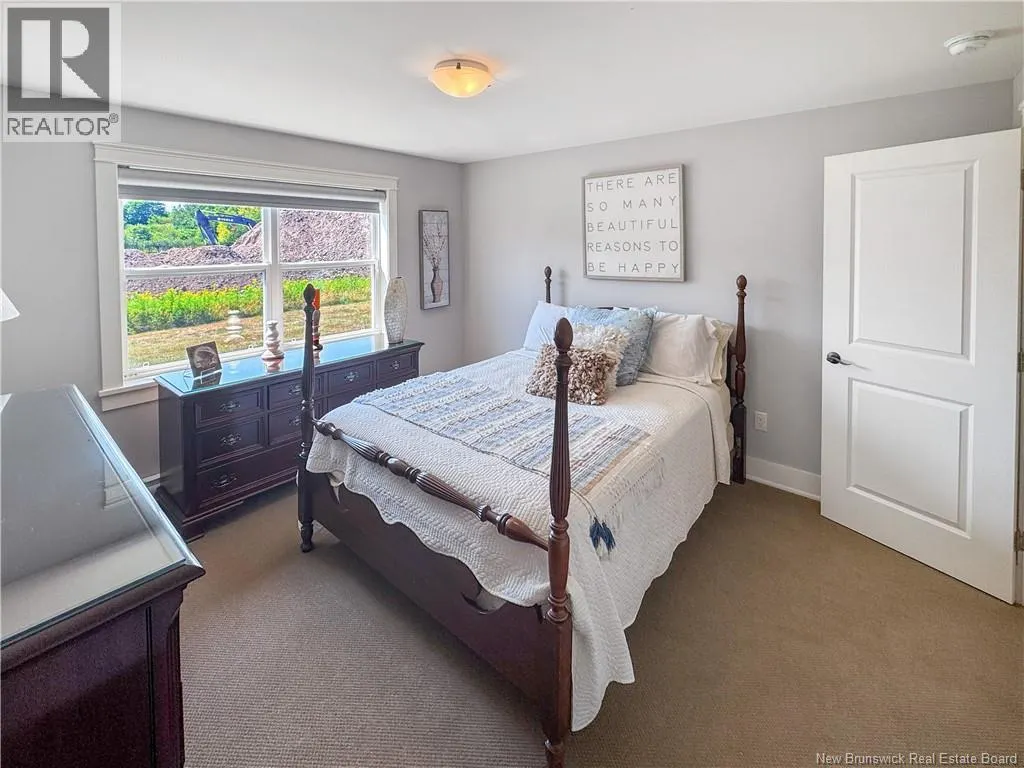 10 Lakefield Court