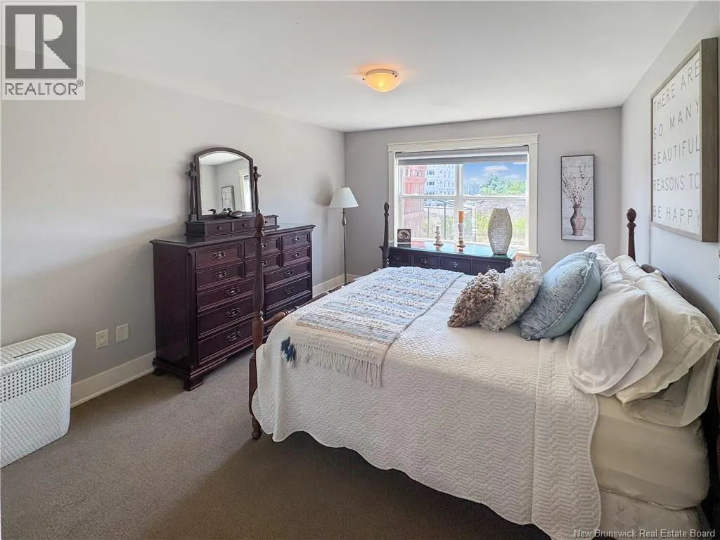 10 Lakefield Court