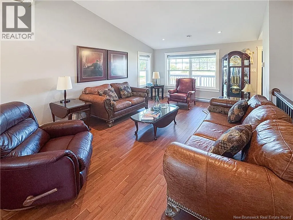 10 Lakefield Court