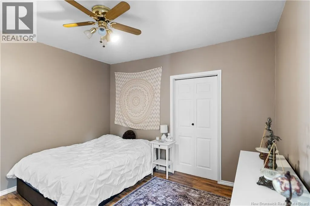 1120 Model Avenue
