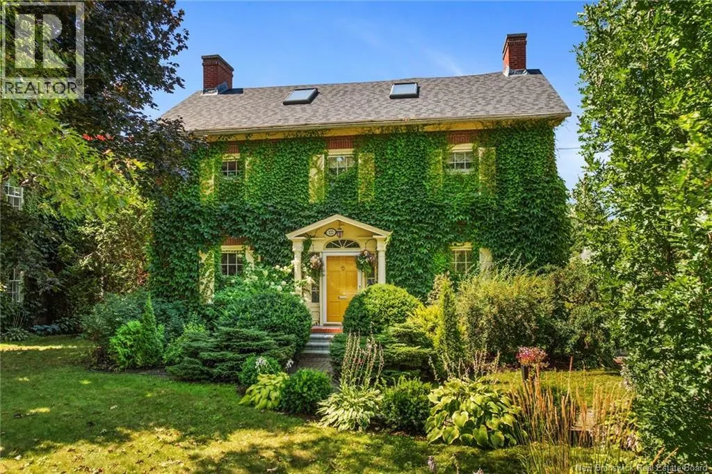 122 Waterloo Row