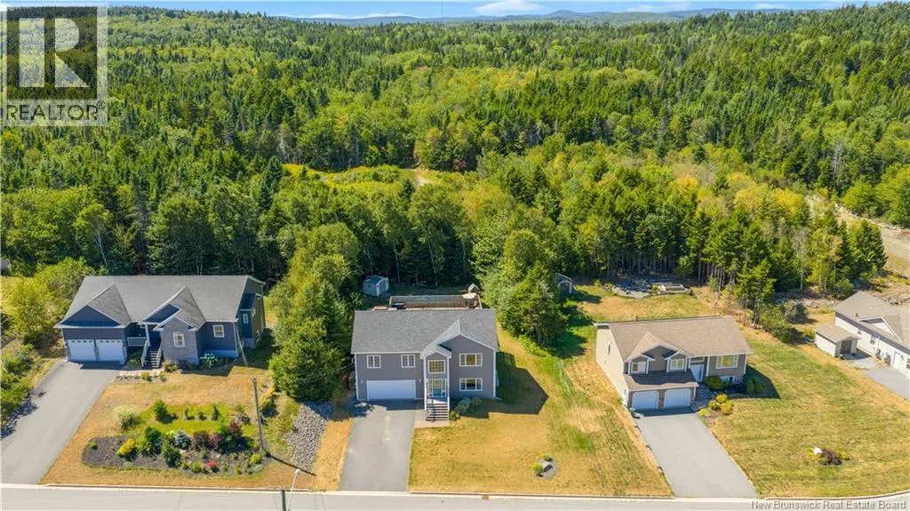 10 Maplecrest Drive