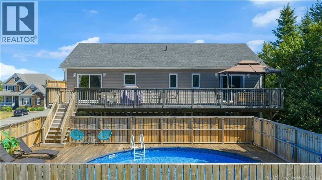 10 Maplecrest Drive