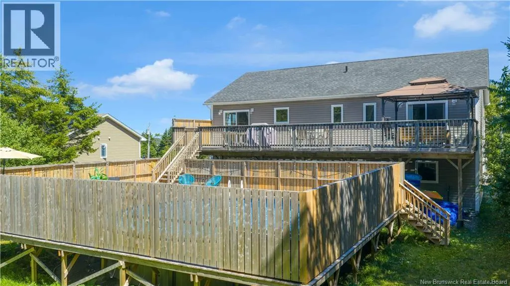 10 Maplecrest Drive