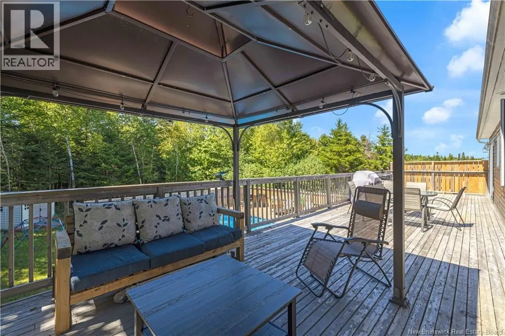 10 Maplecrest Drive