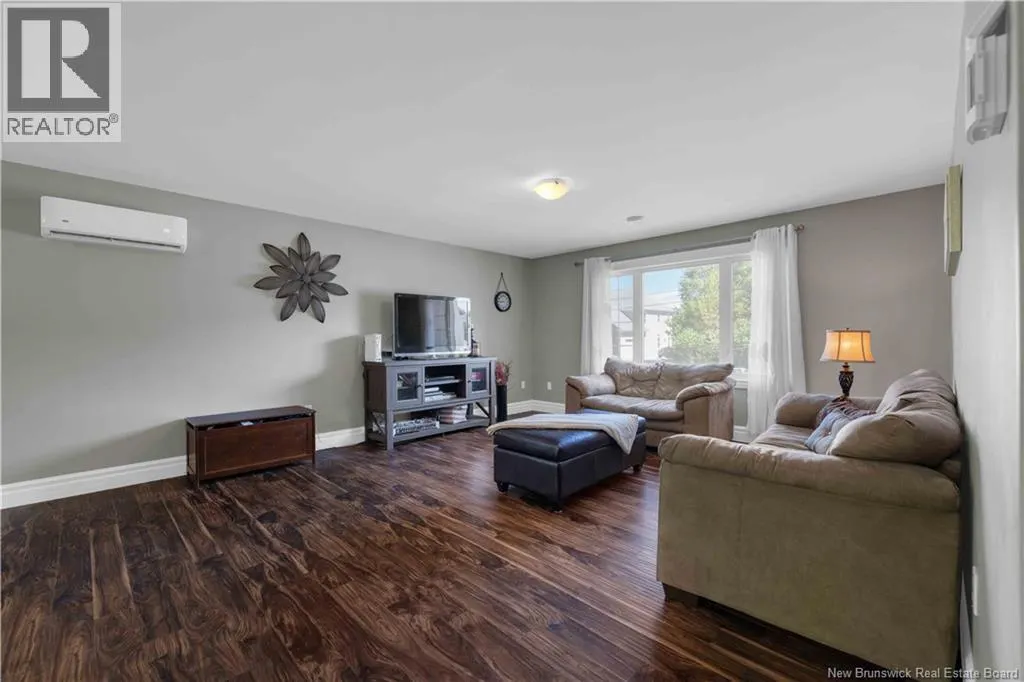 10 Maplecrest Drive
