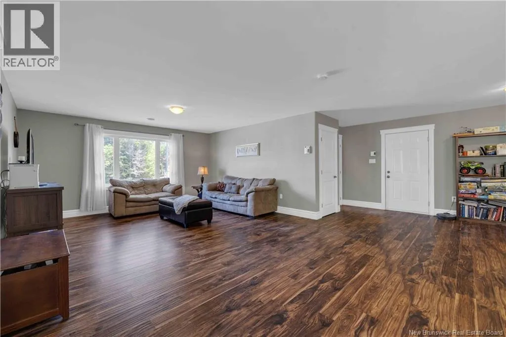 10 Maplecrest Drive