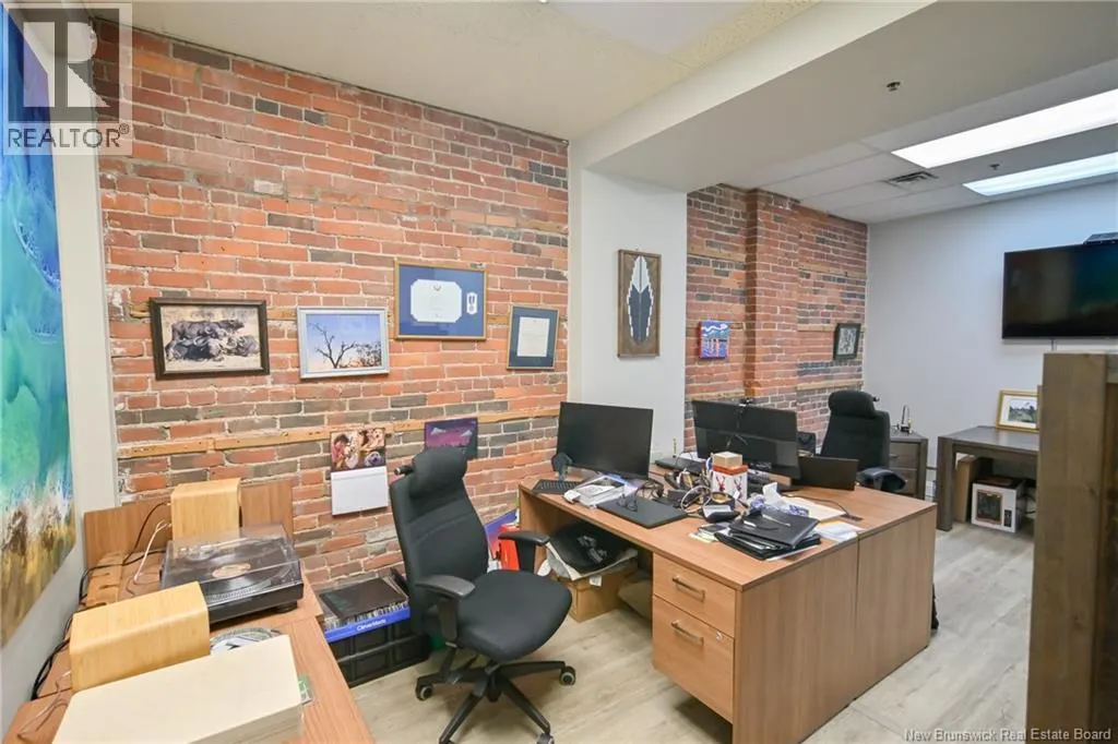 412 Queen Street Unit# 200