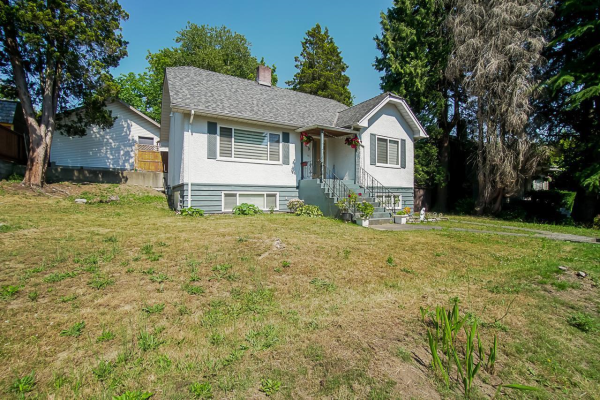 809 SANGSTER PLACE, New Westminster