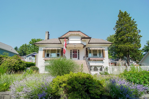 817 SANGSTER PLACE, New Westminster