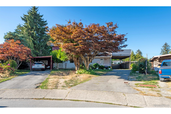 757 SPROULE AVENUE, Coquitlam