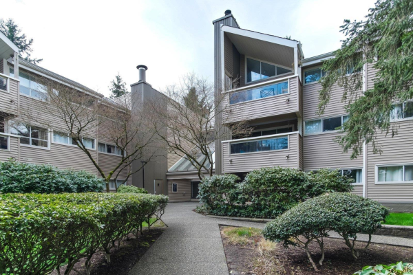 213 932 ROBINSON STREET, Coquitlam