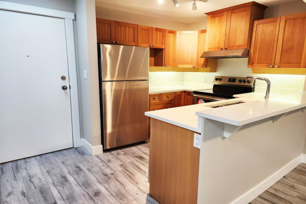 414 1420 PARKWAY BOULEVARD, Coquitlam