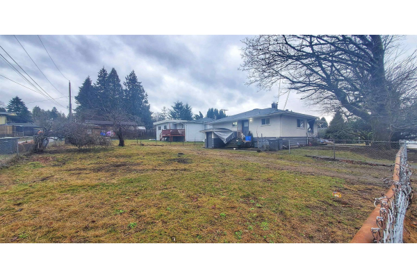 241 CAYER STREET, Coquitlam