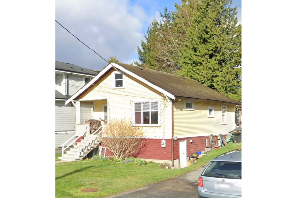 215 NINTH AVENUE, New Westminster