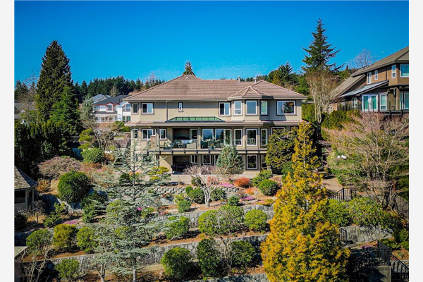 1527 PARKWAY BOULEVARD, Coquitlam