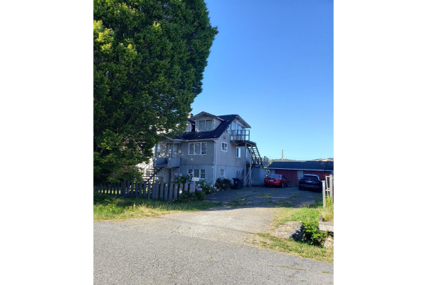 373 PEMBINA STREET, New Westminster