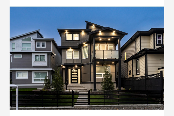 3413 VICTORIA DRIVE, Coquitlam