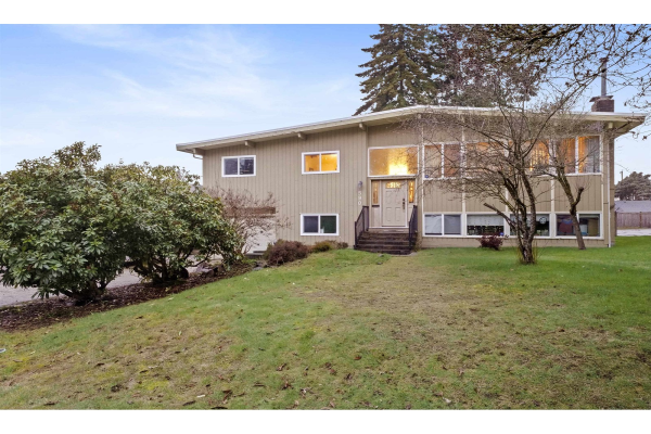 590 BERRY STREET, Coquitlam