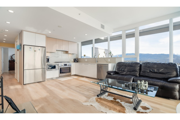 2206 567 CLARKE ROAD, Coquitlam