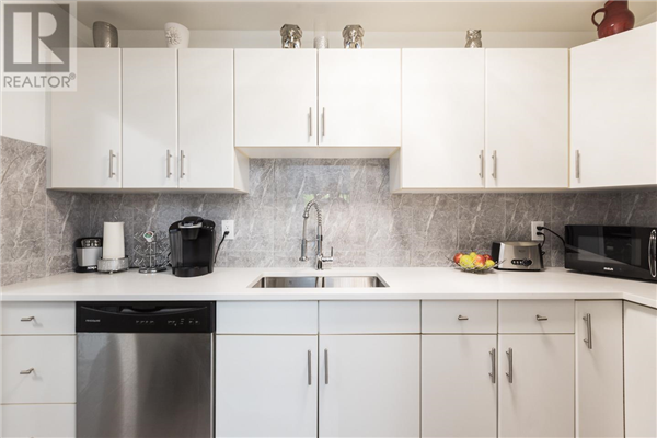 105 601 NORTH ROAD, Coquitlam