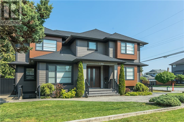 731 SCHOOLHOUSE STREET, Coquitlam