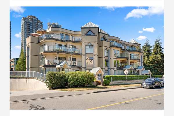 413 2968 BURLINGTON DRIVE, Coquitlam
