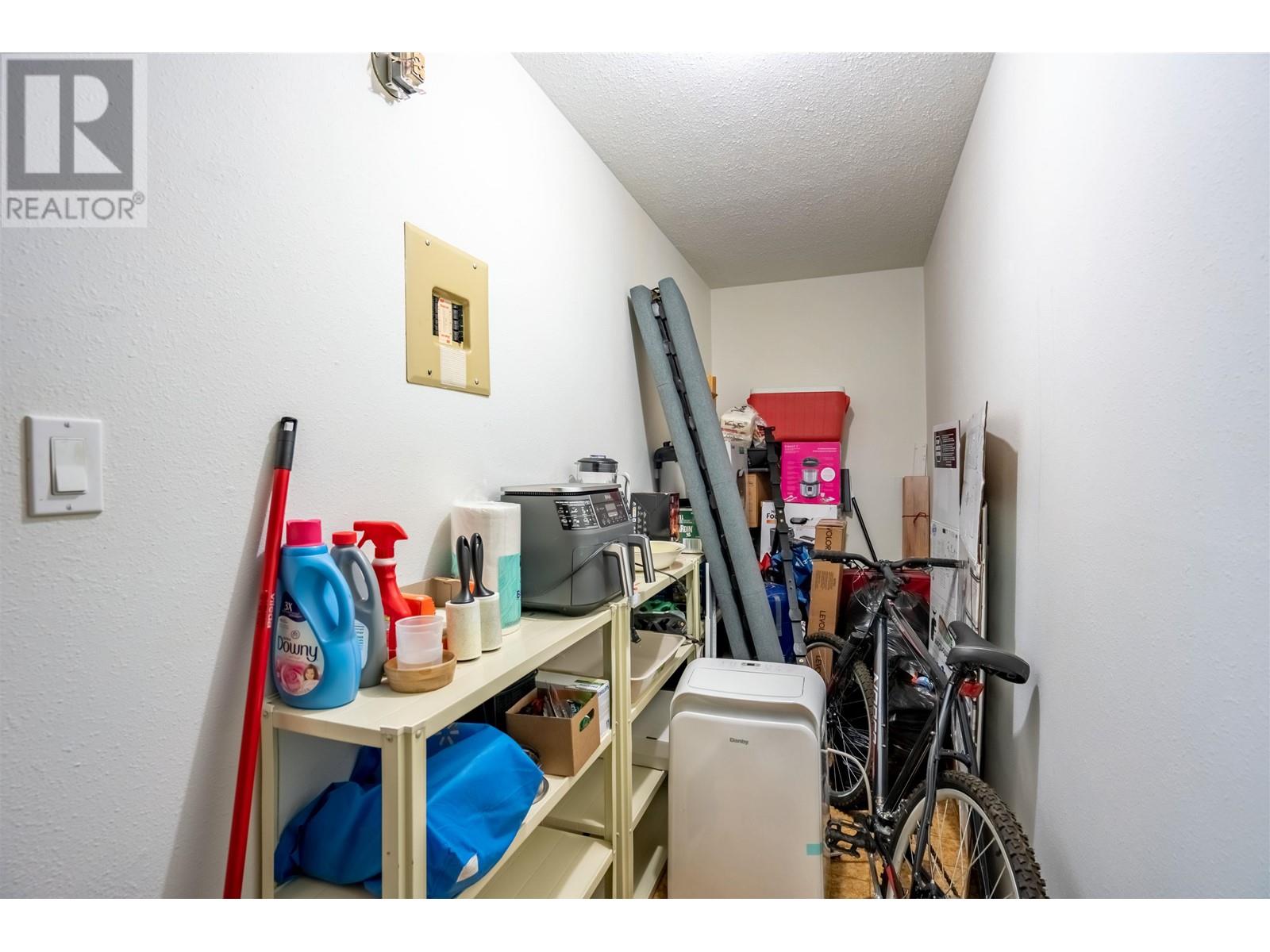 201 392 KILLOREN CRESCENT, #201