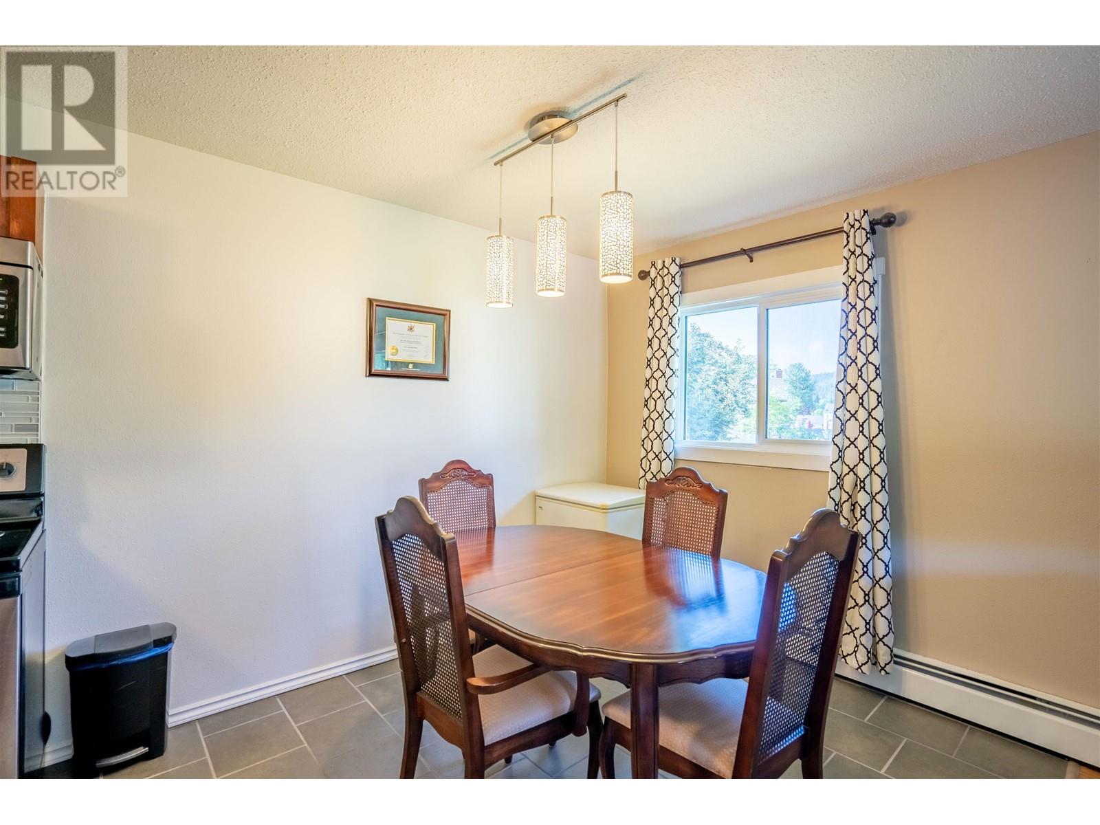 201 392 KILLOREN CRESCENT, #201