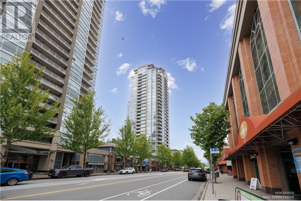 2606 2968 GLEN DRIVE, Coquitlam