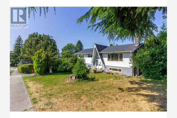 406 SCHOOLHOUSE STREET, Coquitlam
