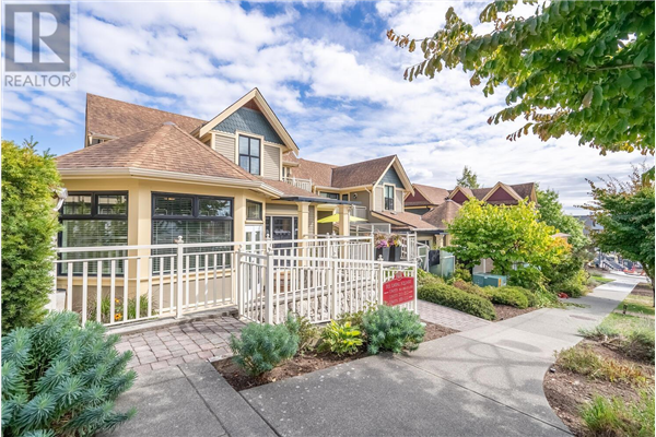 212 311 LAVAL SQUARE, Coquitlam