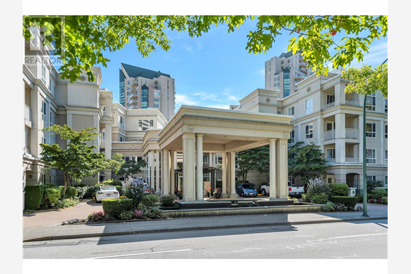 216 3098 GUILDFORD WAY, Coquitlam