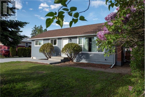 1640-1642 CARNEY STREET, Prince George
