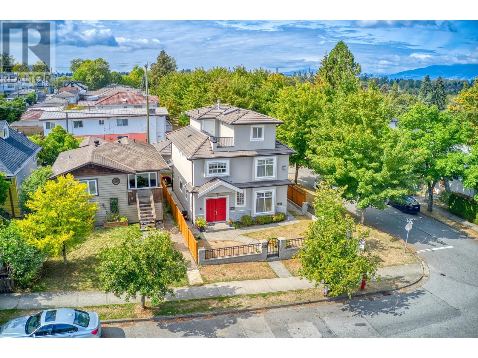 3417 SLOCAN STREET
